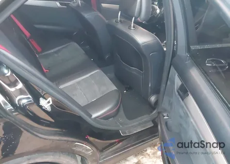 2013 Mercedes-Benz C 300 Sport 4Matic из США, поврежденный, VIN WDDGF8AB0DR250955